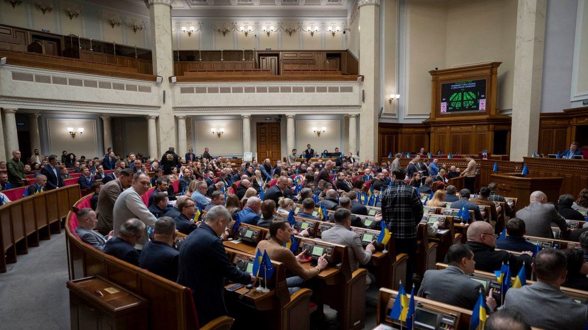 Ukraine’s Parliament Approves 50-Year Sanctions Targeting Russian Cryptocurrencies and Banking System